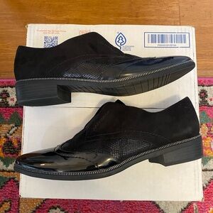 058. Tamaris Phanie Flat Oxfords size EU 41/US 10.